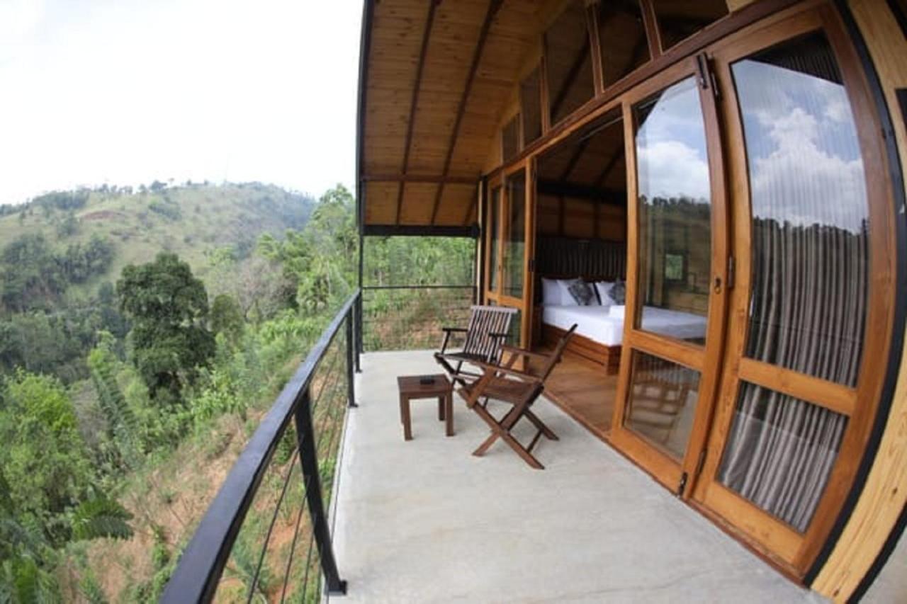 Riverbank Resort Gampola Exterior foto