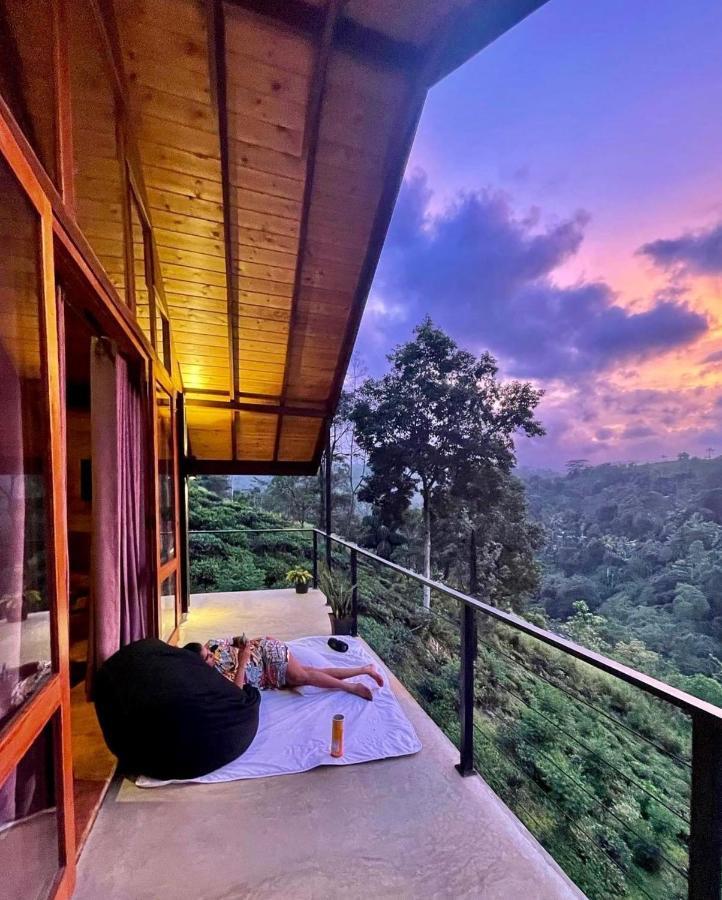 Riverbank Resort Gampola Exterior foto